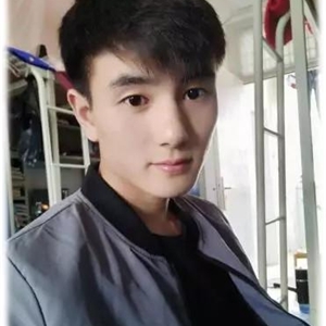 刘勇👼🏼💂🏼♂️,原“校篮球队队员” 座右铭▫️:勇敢的踏出这一步,然后坚持不懈,我们就一定能成功!