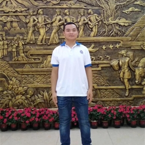 16级商务英语专业曾永斌中共预备党员🧑🏿⚖️,曾担任校学生委员会第四届秘书部部长以及班级团支书个人格言:以出世的态度做人💕,以入世的态度行事🔠🐚。所获奖项
•国家奖学金•国家励志奖学金•2017年度“广西优秀共青团员”•2017-2018年度“优秀学生干部”•2017年度“优秀共青团干部”•外研社杯全国英语阅读大赛“三等奖”•校学生会2016-2017年度“先进个人”•全国大学生英语竞赛广西赛区“二等奖”•自治区资助征文“三等奖”•平果电商“文创杯”二等奖