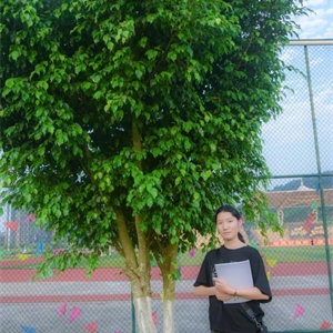 18电子商务7班荣获自治区政府奖学金荣获校内朗诵优秀奖荣获“三好学生”奖个人格言👦🏽:别让你的努力配不上你的野心